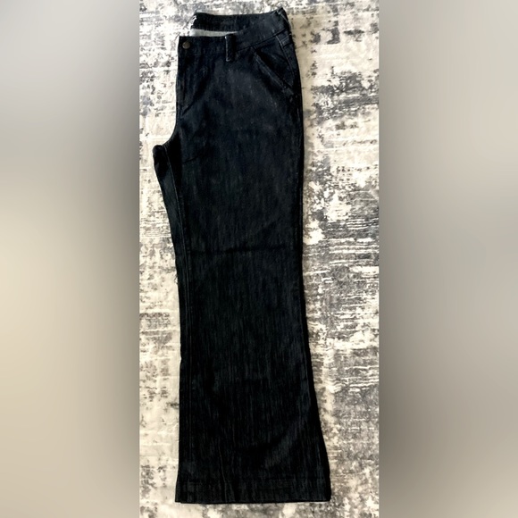 Old Navy Women's Flirt Jeans - Picture 4 of 9